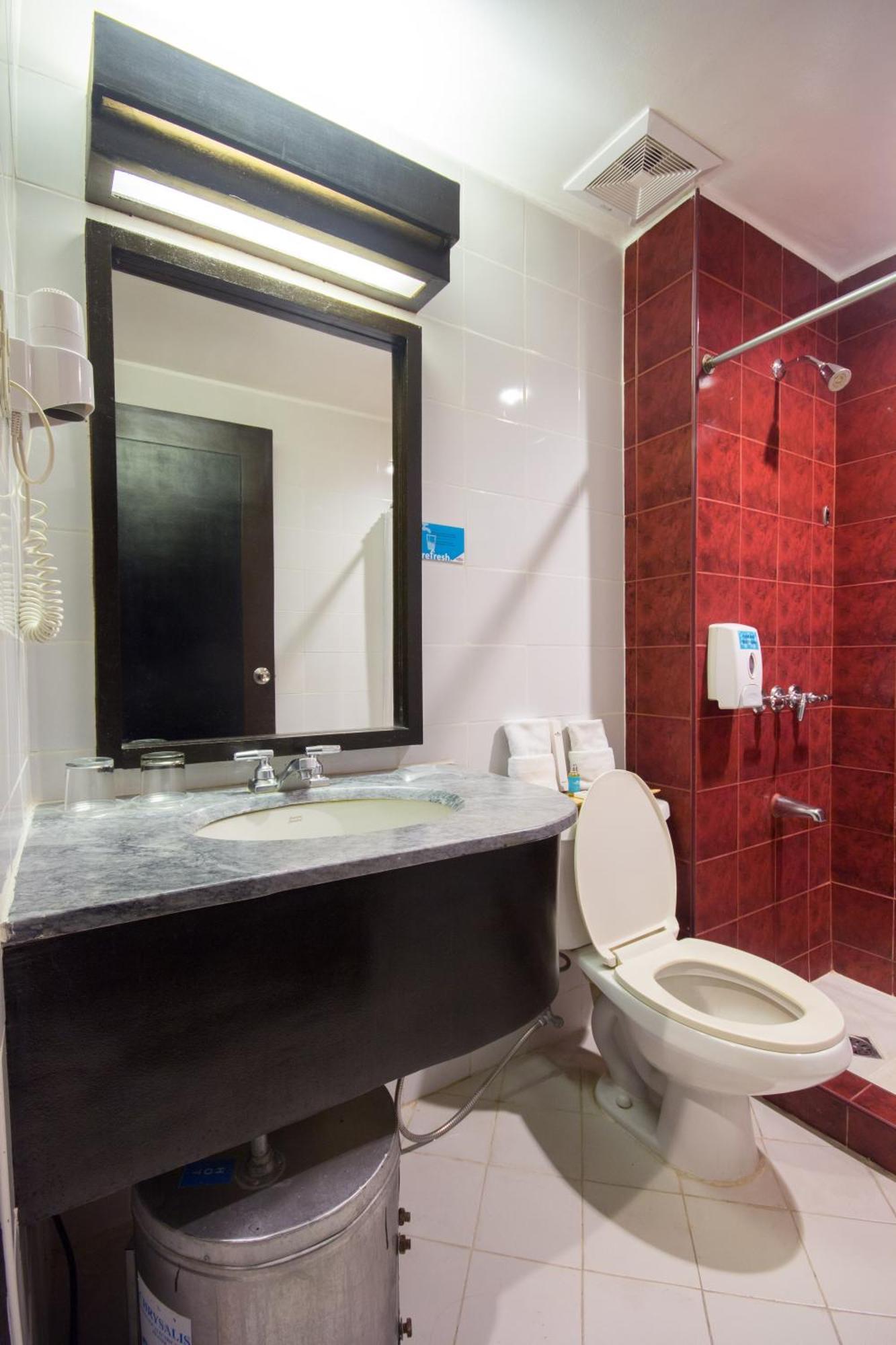 General Trias  Microtel By Wyndham Eagle Ridge מראה חיצוני תמונה