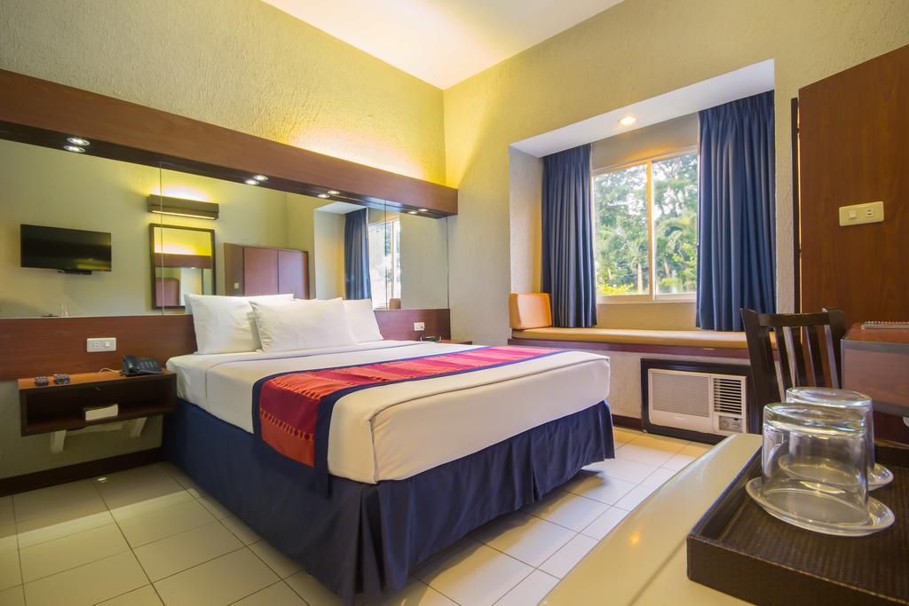 General Trias  Microtel By Wyndham Eagle Ridge מראה חיצוני תמונה